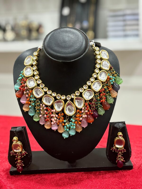 Multi-color Monalis beads Kundan