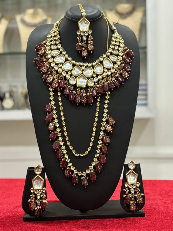 Trendy Uncut Kundan Bridal Set